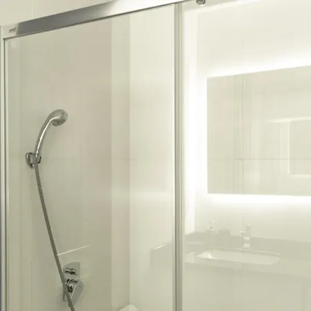 Twin Towers - First Line Sea - Private Appartement